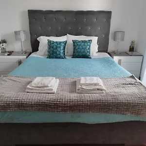 https://alexia-room.madeira-islandshotels.com